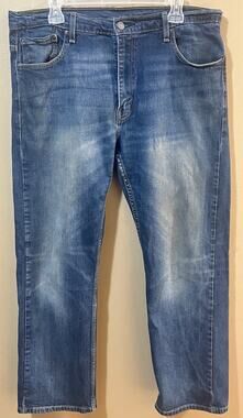 Levis 505 Regular Fit Mens Jeans Size 36x32 Medium Wash Distressed